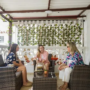 https://hotel-tamaca-house.santamartahotels.net